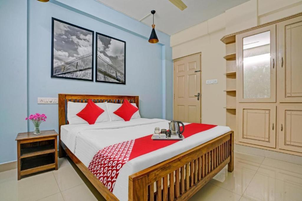 Ruby Hotel Apartments Kochi Luaran gambar